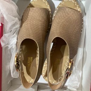 Catherine sandals with croco design